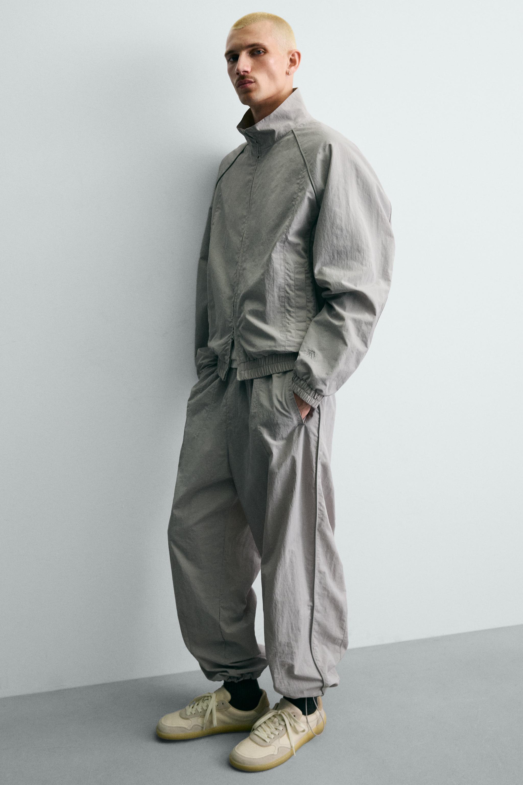 PANTALON JOGGER TECHNIQUE À BANDES CONTRASTE